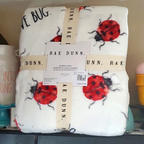 Rae Dunn Other - Rae Dunn 💥90x90💤 LOVE ❤️ BUG 🐞 queen plush blanket NWT